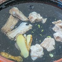 黑豆雪梨汤的做法图解5