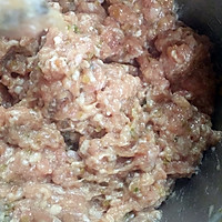 #中秋佳节# 鲜肉月饼  #皮酥肉多汁最详细步骤版零失败#的做法图解2