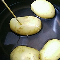 奶香香草土豆泥的做法图解3