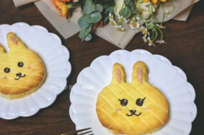 菠萝奶酥兔兔吐司