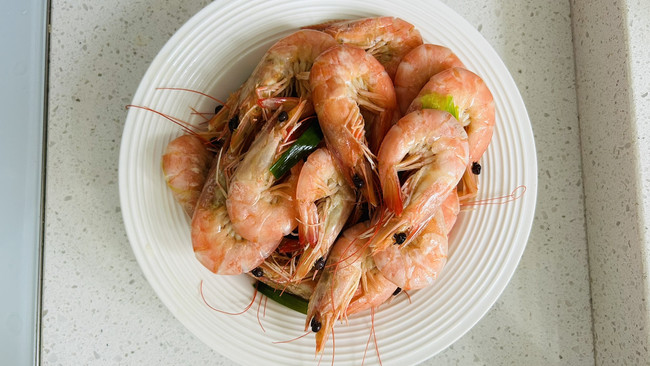 适合上班族的超级简单快手菜—白灼基围虾的做法