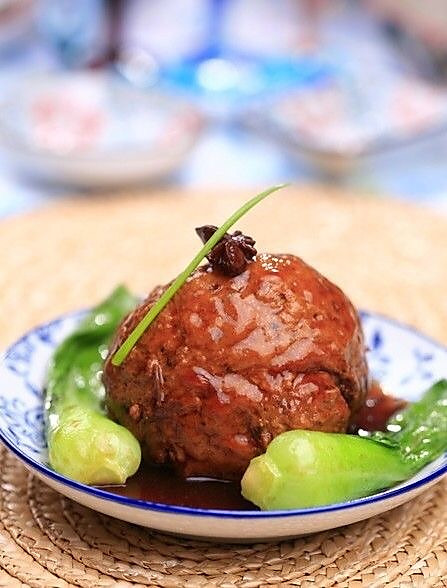 红烧狮子头的做法