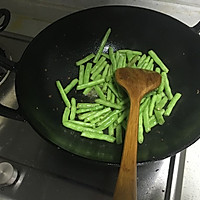 干煸四季豆的做法图解6