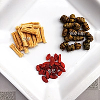 铁皮石斛排骨煲汤的做法图解1