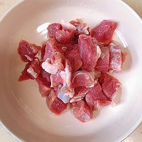 酸甜开胃-菠萝咕咾肉的做法图解1