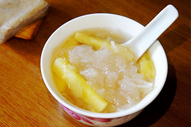 银耳苹果开胃汤的做法