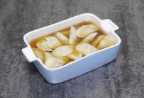 韭菜鸡蛋豆腐粉丝素饺子的做法