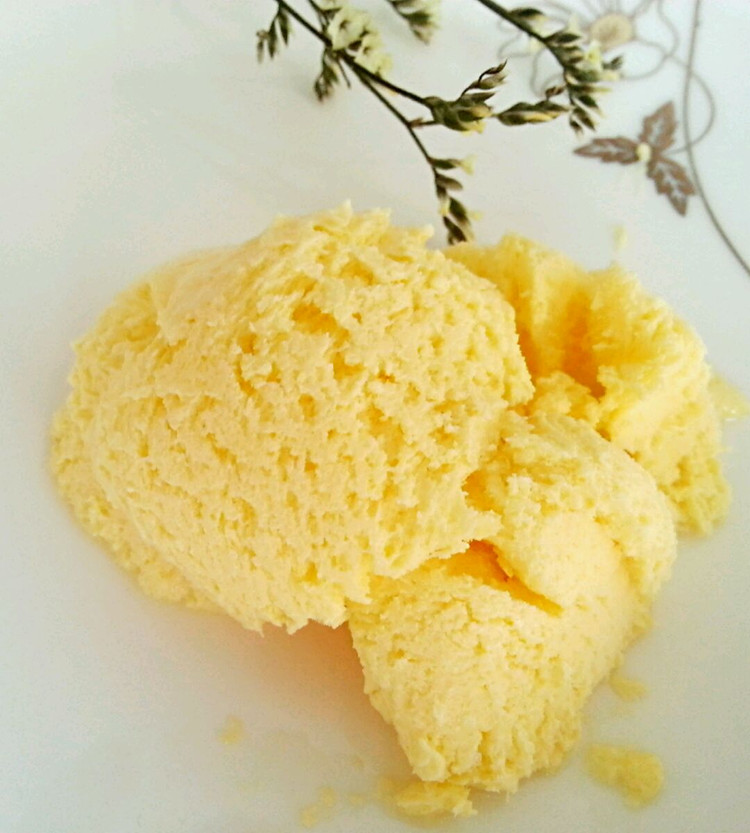 清爽细滑的芒果酸奶冰激淋的做法