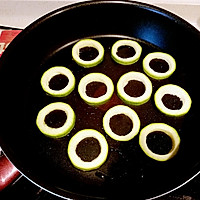 #柏翠辅食节-营养佐餐# 角瓜圈银鱼蛋饼的做法图解12
