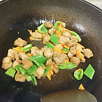 酸酸甜甜的•菠萝咕咾肉的做法图解11