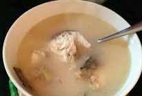 冬季黄芪海底椰煲鲫鱼汤的做法