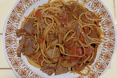 自制黑胡椒牛肉西红柿意大利面