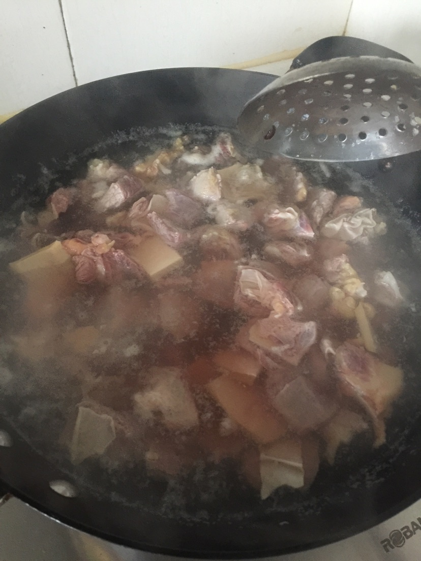 胡萝卜烧牛肉的做法图解2
