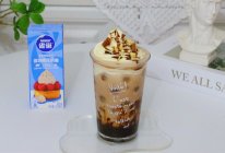 奥运火炬巧克力雪顶牛乳茶的做法