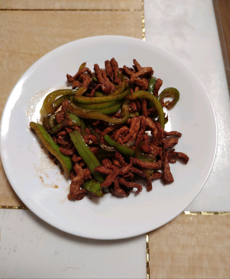 柿子椒肉丝的做法