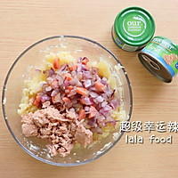爆浆金枪鱼可乐饼的做法图解3