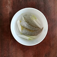 丝瓜虾滑汤的做法图解1