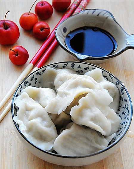 芹菜白菜猪肉馅儿饺子的做法