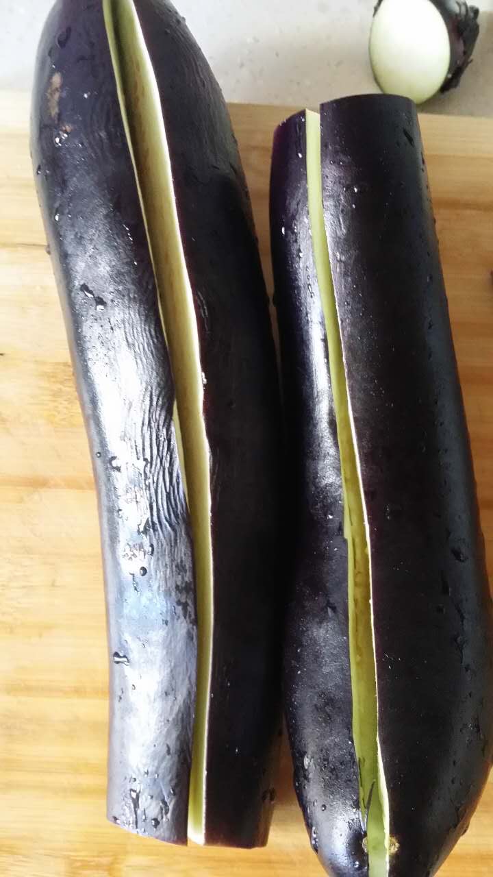 家常烤茄子的做法图解1
