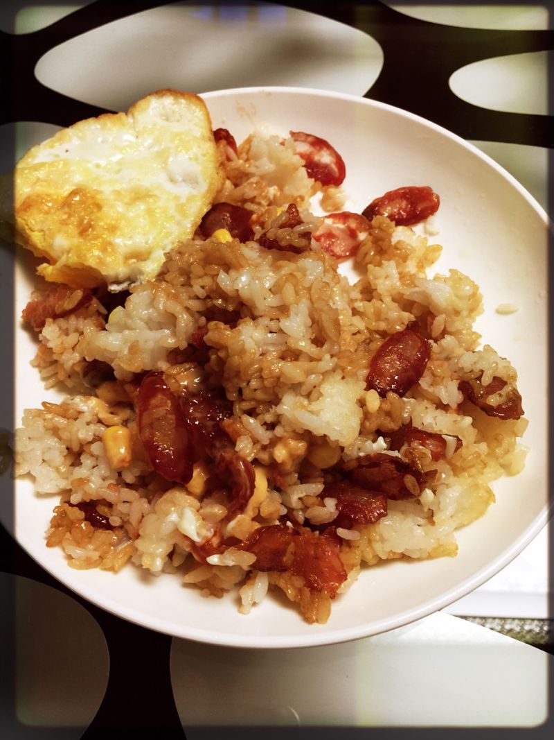 广味肠炒饭