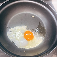#春日尝鲜#打工人晚餐丨番茄浓汤面的做法图解3