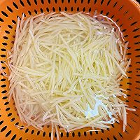 #味达美·名厨汁味正当夏#家常土豆丝的做法图解2