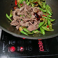 #尽享安心亲子食刻辣椒炒牛肉的做法图解8
