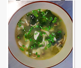 #我的养生日常-远离秋燥#杂菌豆腐汤的做法