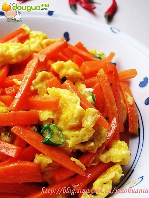 营养又平价的护眼美容蔬菜——胡萝卜炒蛋的做法