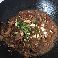 圆菇牛肉小炒的做法图解13