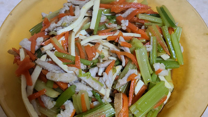 芹菜肉丝