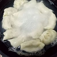 猪肉香菇馅饺子的做法图解3