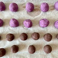 #女神野餐记#椰蓉紫薯芋泥豆沙球的做法图解3