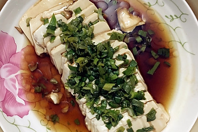 葱拌内酯豆腐