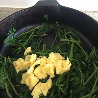 菠菜炒鸡蛋的做法图解5