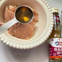 #刘畊宏女孩减脂饮食#低脂鸡胸肉卷饼的做法图解2