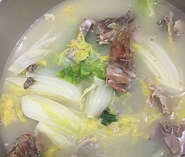 鸭骨蔬菜汤的做法