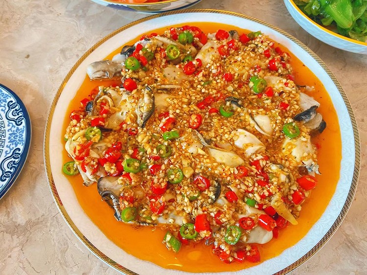 香辣蒜蒜生蚝肉的做法