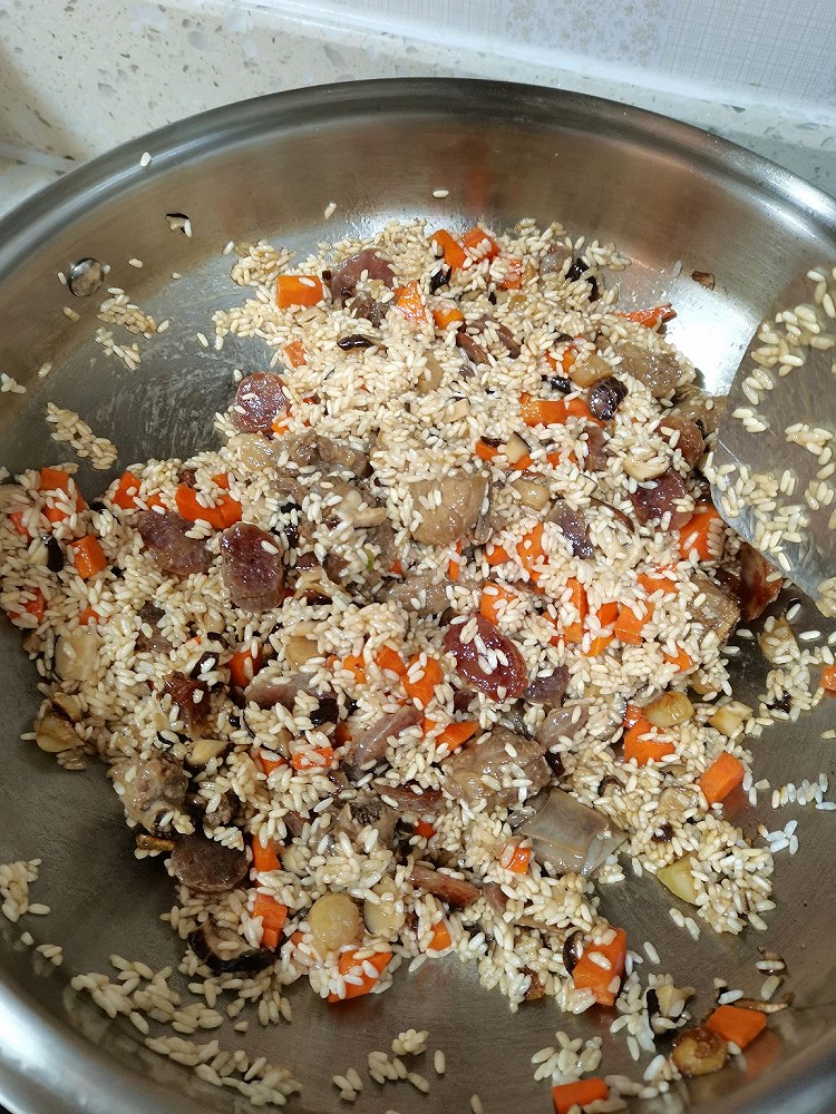 鲜香排骨糯米饭的做法