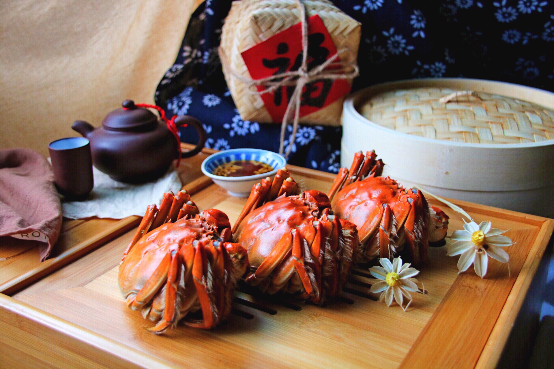 Steamed hairy crab