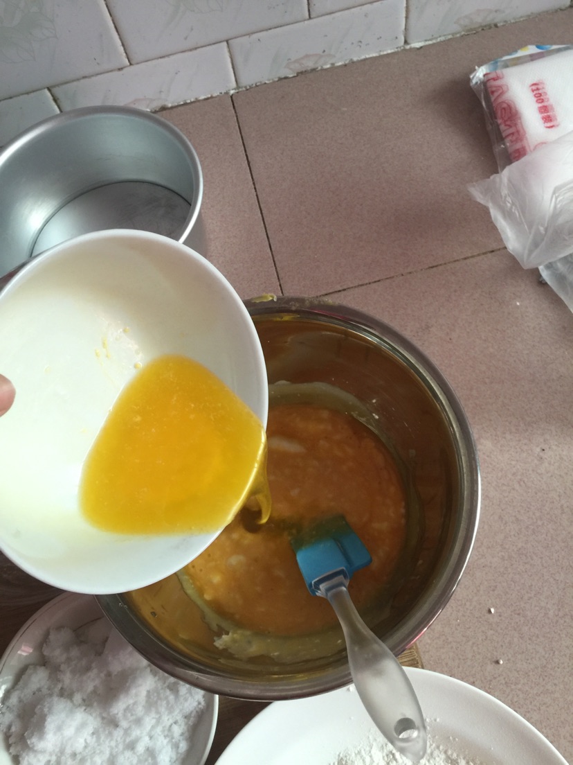 酸奶抹茶蒸蛋糕的做法图解3