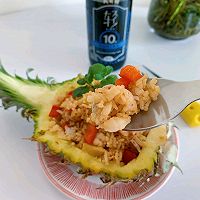 菠萝海鲜炒饭的做法图解6