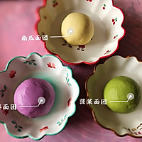 虾仁胡萝卜猪肉彩色饺子（太太乐鲜鸡汁芝麻香油）的做法图解7