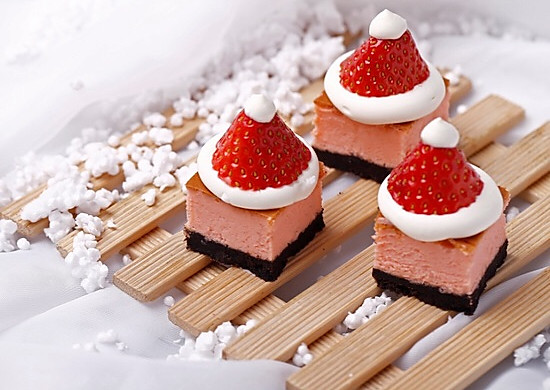 奥利奥草莓芝士蛋糕～绵软香甜
