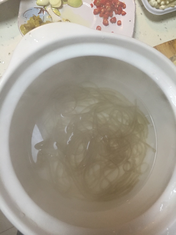 酸汤肥牛的做法图解3