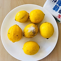 蜂蜜柠檬百香果茶的做法图解2