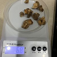 鲍鱼花菇玉竹煲排骨的做法图解2