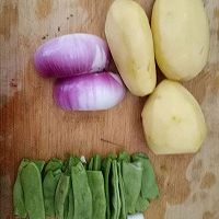 土豆炒豆角#“宴”遇灵山 拈花品素#的做法图解1