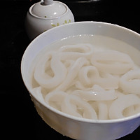 #快速GET丰盛春节家宴#味噌鱼露鱿鱼圈的做法图解1