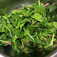菠菜炒菌菇的做法图解1